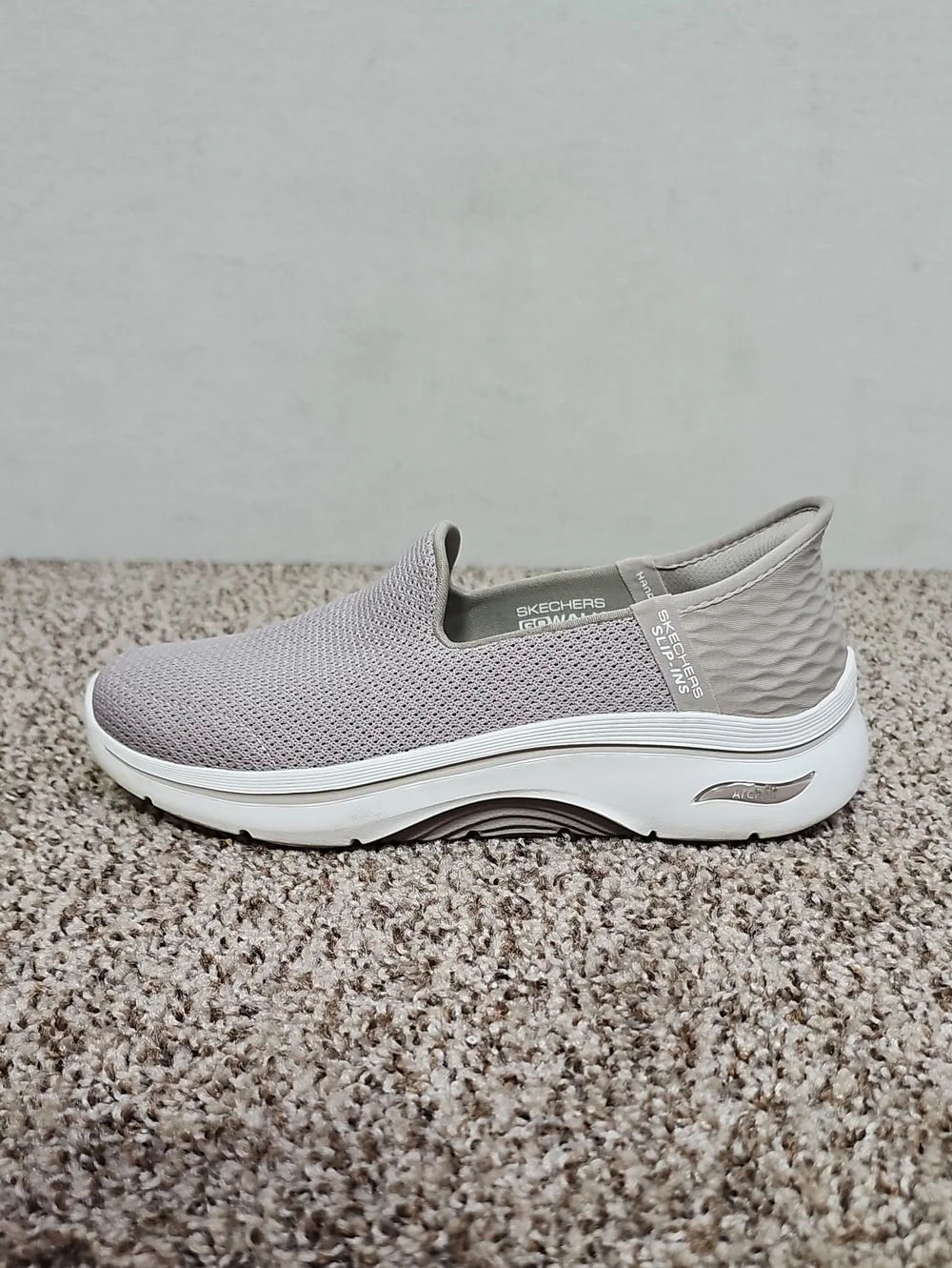 SKECHERS ARCHFIT 2.0 DELARA SLIP-INS BFPM-07-206